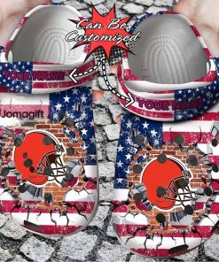 Customized Cleveland Browns Crocs American Flag Breaking Wall Gift 2 2