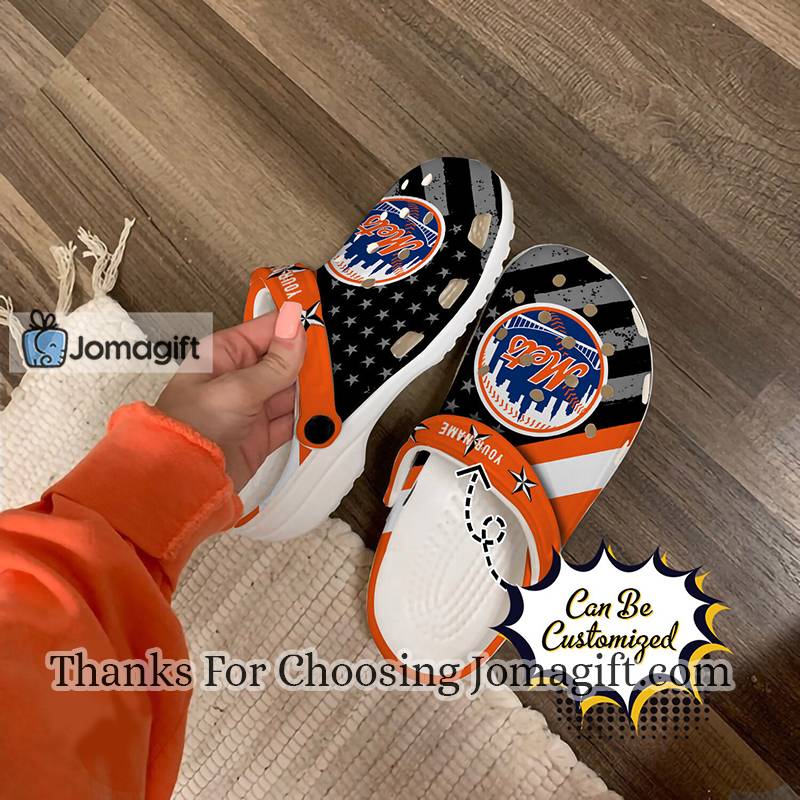 Personalize New York Mets Crocs Gift 1